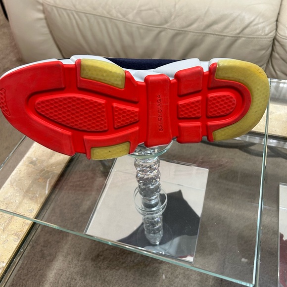 Nice luxury sneakers good condition worn three times - Picture 5 of 6